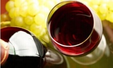 认识葡萄酒的两大果香：红与黑