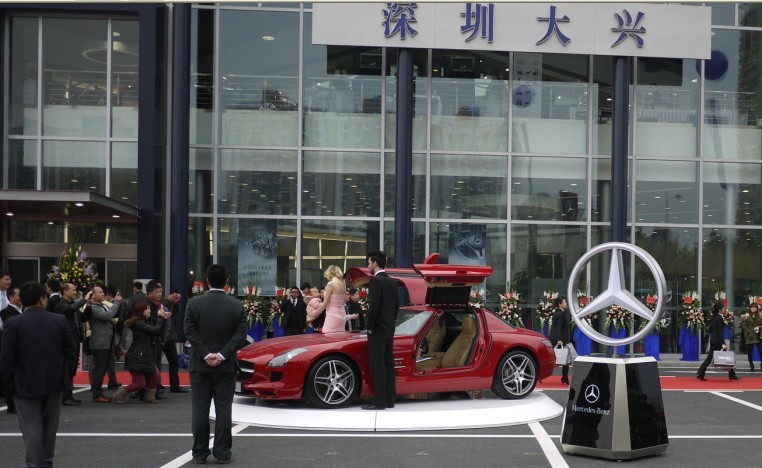 华南地区最大的奔驰4S店于1月9号隆重开业